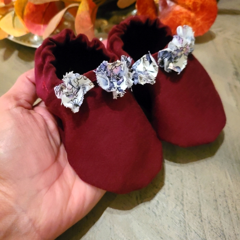 Baby shoes maroon  soft